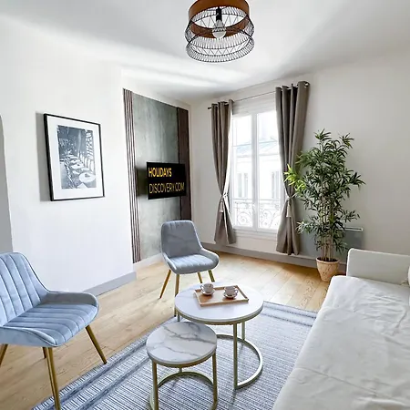 - Buttes Chaumont's Park -entire Flats Апартаменты