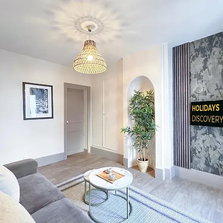 - Buttes Chaumont's Park -entire Flats Апартаменты *