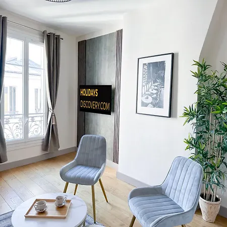 - Buttes Chaumont's Park -entire Flats * Париж