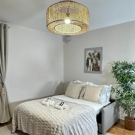 Apartment - Buttes Chaumont's Park -entire Flats Paris