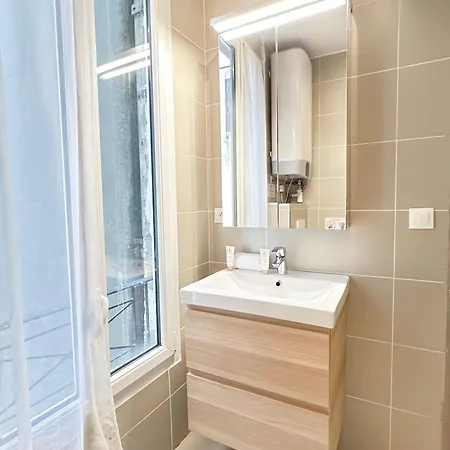 - Buttes Chaumont's Park -entire Flats * Paris