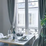 - Buttes Chaumont's Park -entire Flats דירה פריז