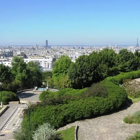 - Buttes Chaumont's Park -entire Flats *